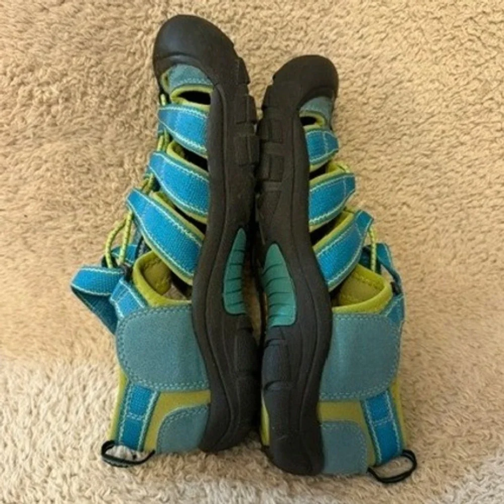 KEEN Newport H2 Sandals Shoes Kids Boys Size 6Y Blue Waterproof Outdoor EUC